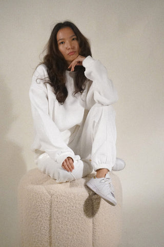WHITE SWEATPANTS