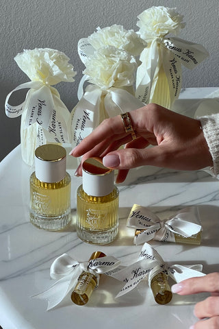 "رائحة العود" مستخلص العطر