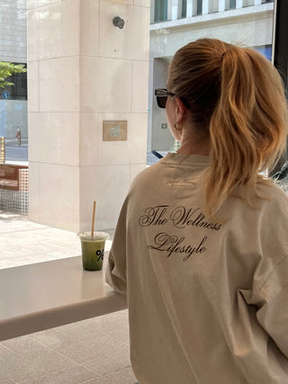 "THE WELLNESS LIFESTYLE" BEIGE OVERSIZED T-SHIRT