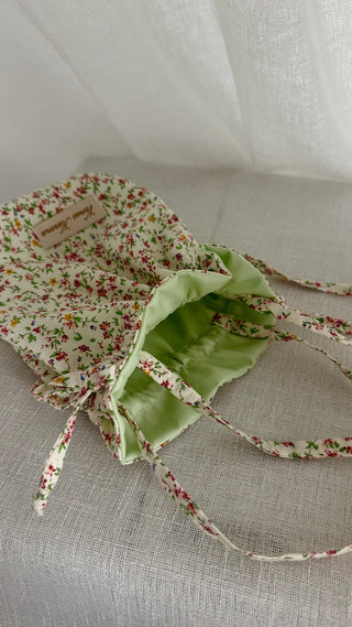 ZUHOOR GIVEAWAY POUCH