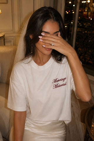 “MARRIAGE MATERIAL” OVERSIZED T-SHIRT