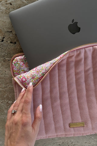 “BALLET" SUEDE LAPTOP CASE