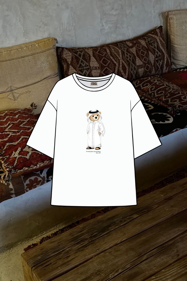 "QATAR ICONIC BEAR" WHITE T-SHIRT