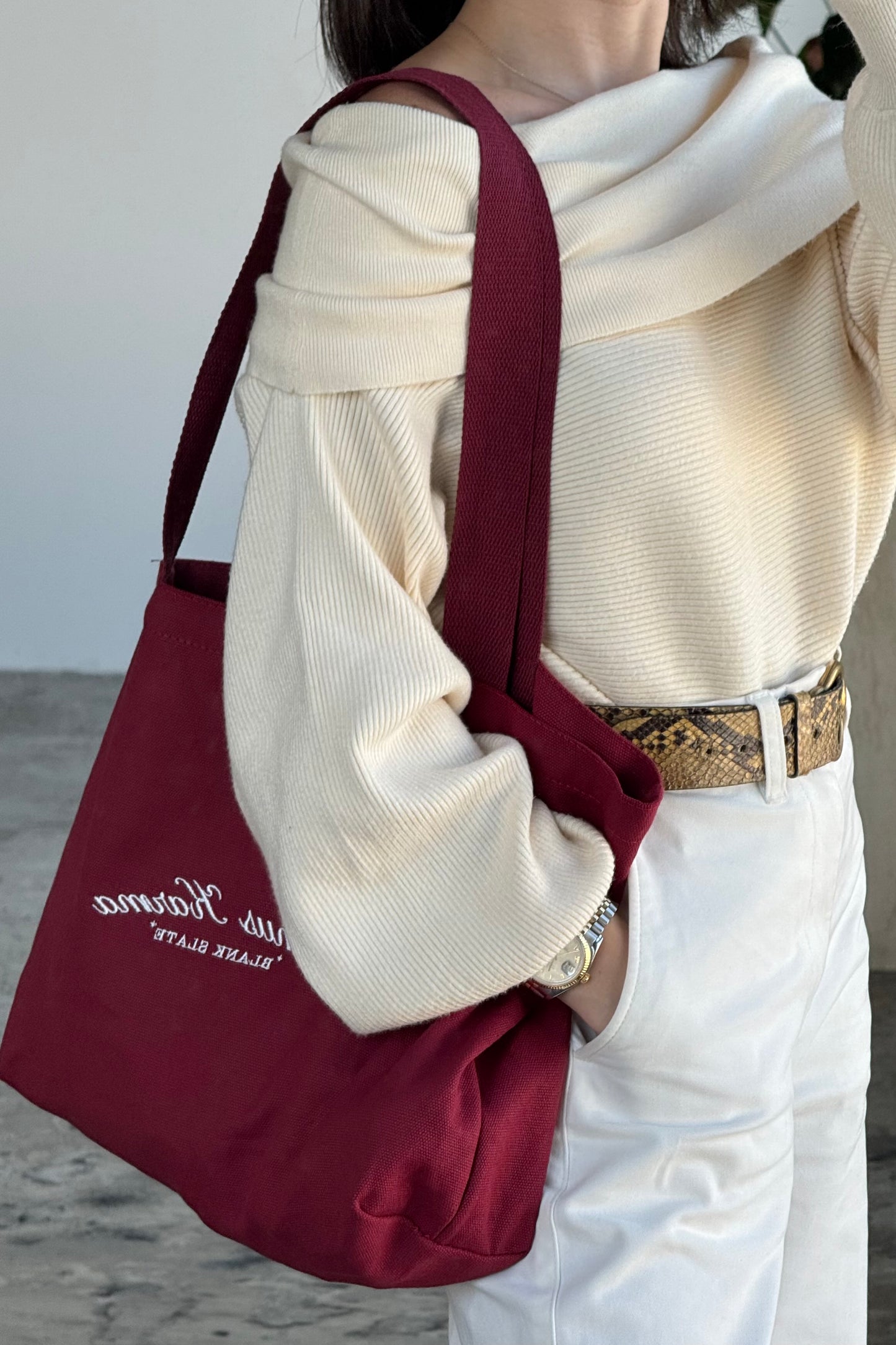 "QATAR ICONIC BEAR" MAROON TOTE BAG