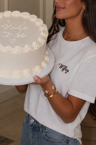 “WIFEY” WHITE OVERSIZED T-SHIRT