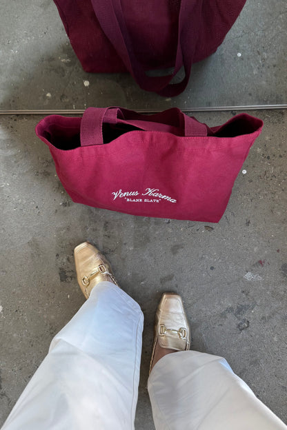 "QATAR ICONIC BEAR" MAROON TOTE BAG