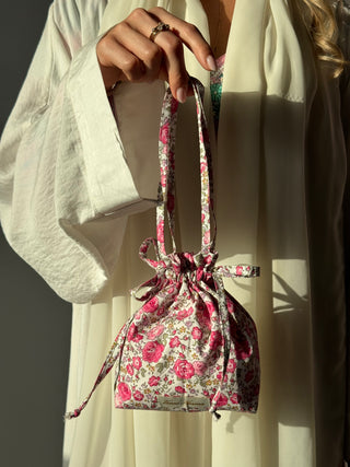 BABY ROSE GIVEAWAY POUCH