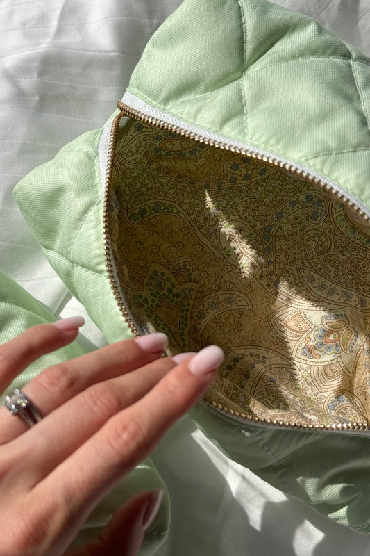 "MENTA" BEAUTY POUCH