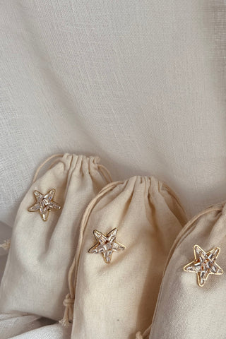 STAR GIVEAWAY POUCH