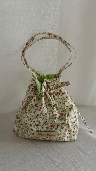 ZUHOOR GIVEAWAY POUCH
