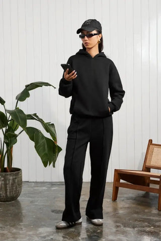 BLACK HOODIE Venus Karma