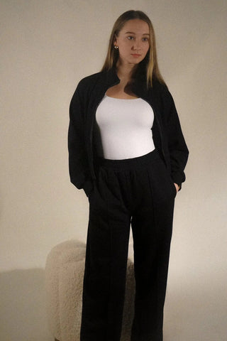 BLACK STRAIGHT SWEATPANTS Venus Karma