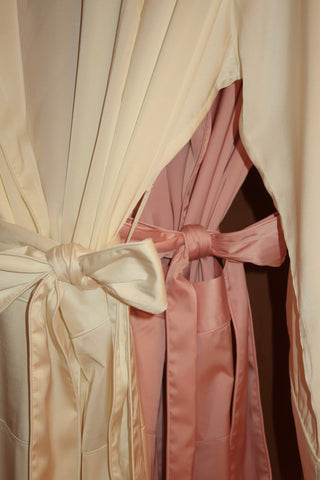 BLUSH SILKY ROBE - Venus Karma