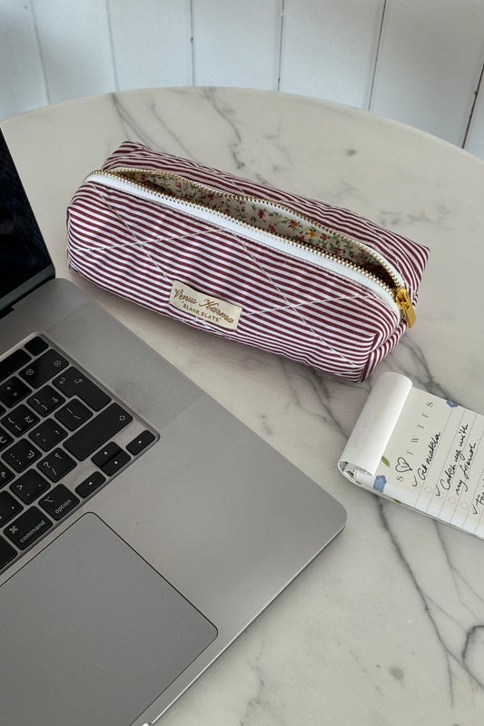 “BORDEAUX" PENCIL CASE