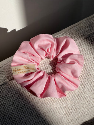 “LULU" SCRUNCHIE