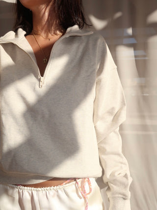 LIGHT GRAY HALF ZIP SWEATSHIRT