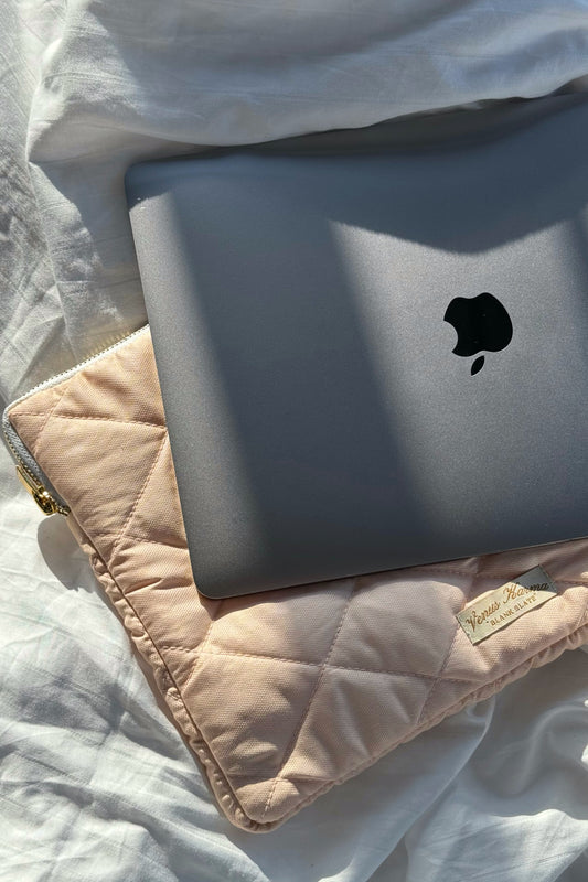 “PEACHY" LAPTOP CASE