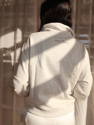 LIGHT GRAY HALF ZIP SWEATSHIRT