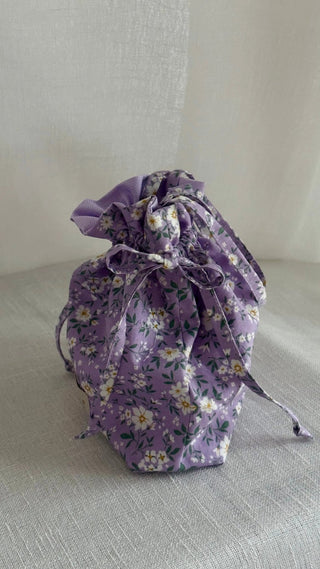 LAVENDER GIVEAWAY POUCH Venus Karma