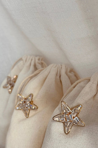STAR GIVEAWAY POUCH Venus Karma