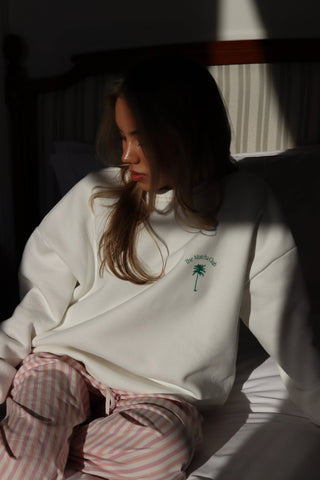 "THE MATCHA CLUB" WHITE SWEATSHIRT Venus Karma