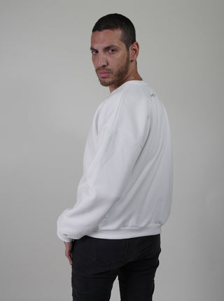 WHITE SWEATSHIRT