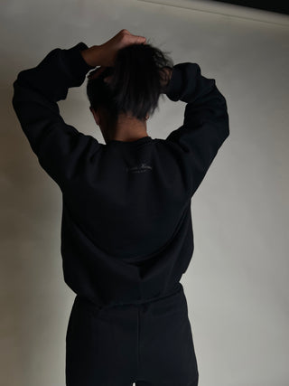 BLACK SWEATSHIRT